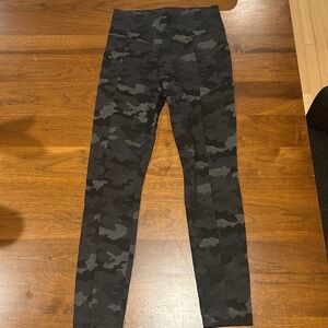 Cabi black and gray Camo Leggings size small